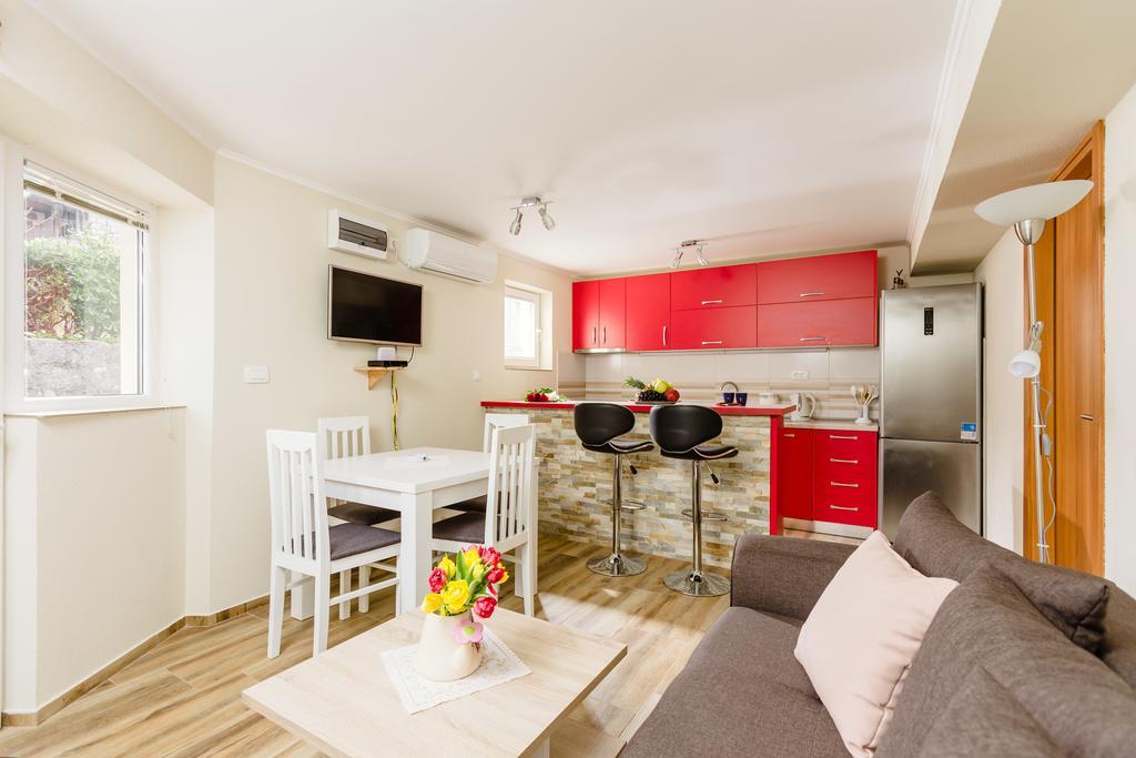 Sea Holiday Muo With Sea And City View Kotor Exterior photo